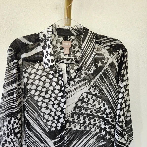 Chicos 3 Roll Tab Sleeve Button Front Blouse Semi Sheer Womens Size XL White NWT - Picture 2 of 8
